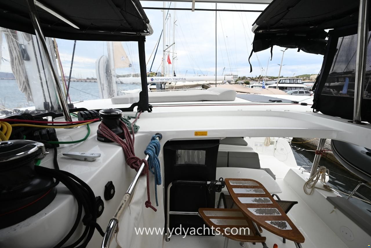 Lagoon 42