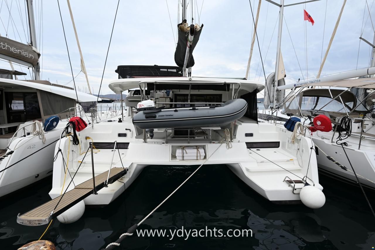 Lagoon 42