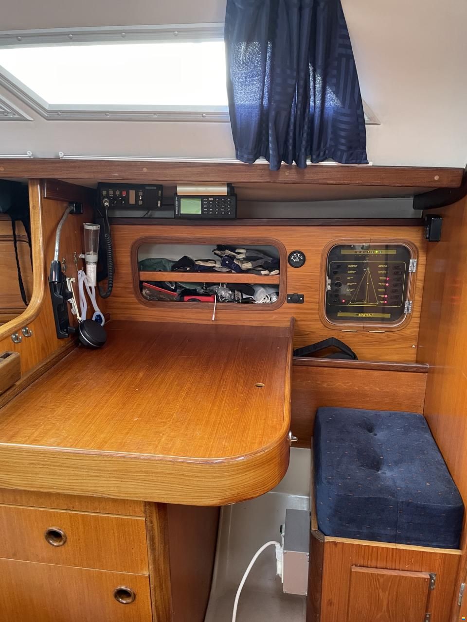 Beneteau First 325