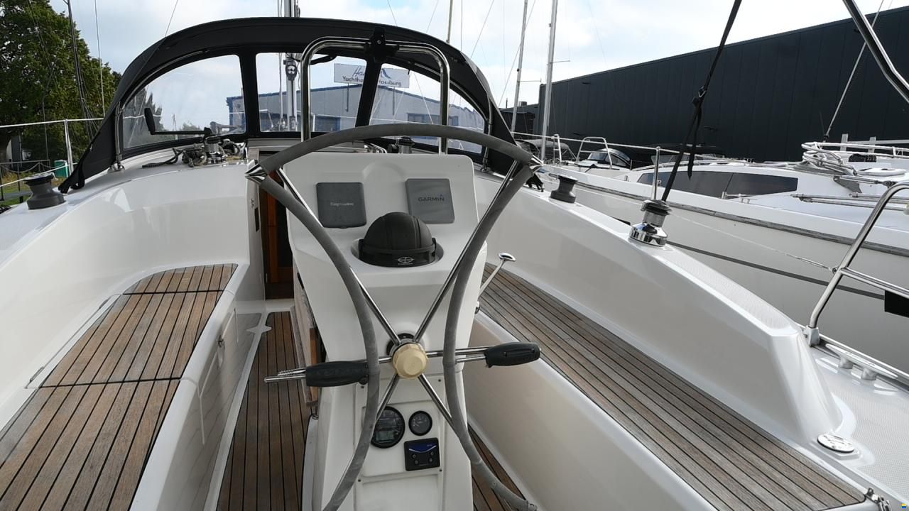 Cruiser 32
