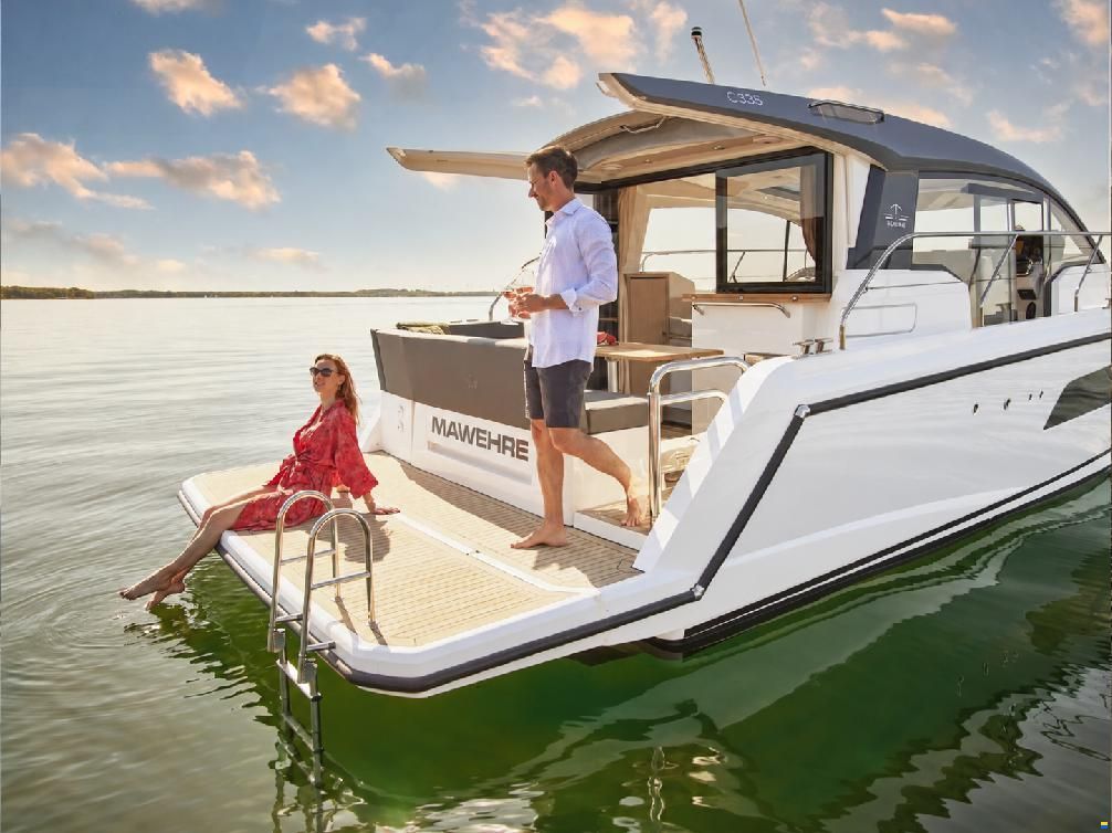 Sealine C335