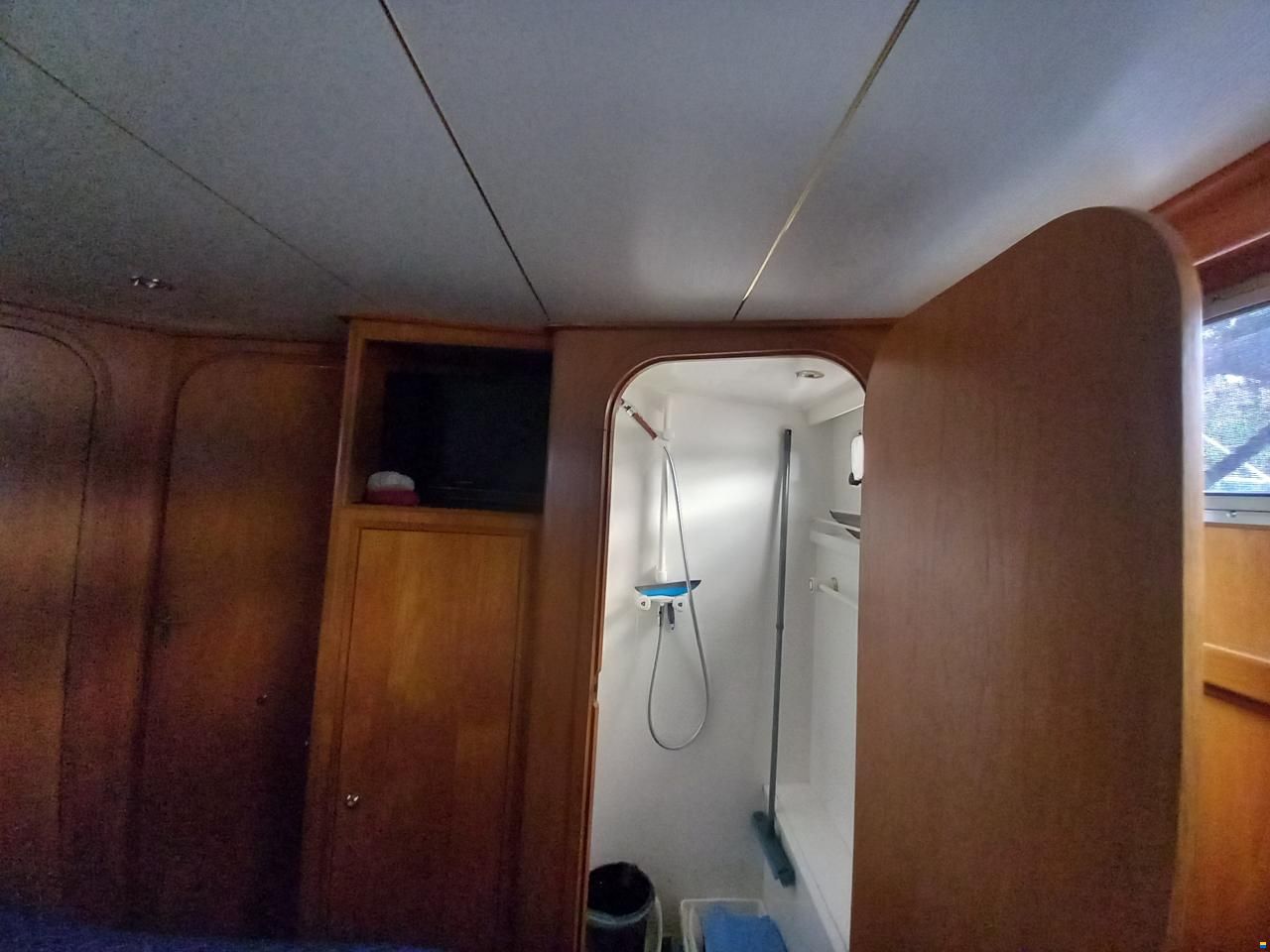 Veha 37 AK