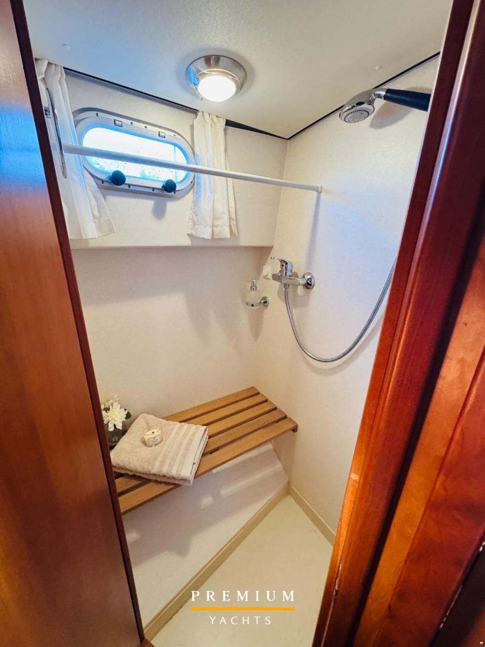 Linssen Grand Sturdy 29.9 sedan