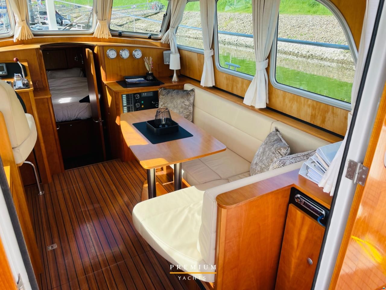 Linssen 29.9 sedan