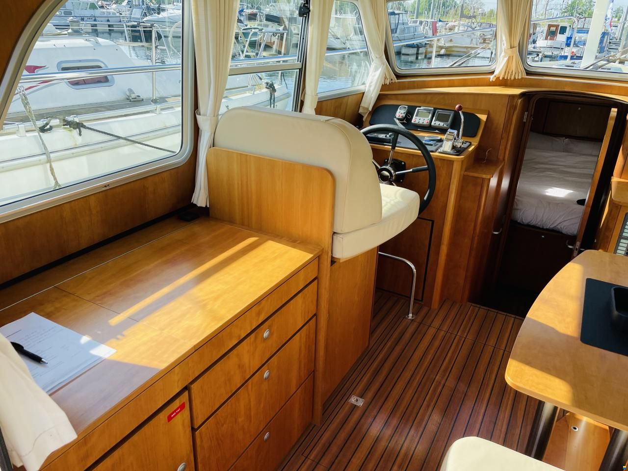 Linssen 29.9 sedan
