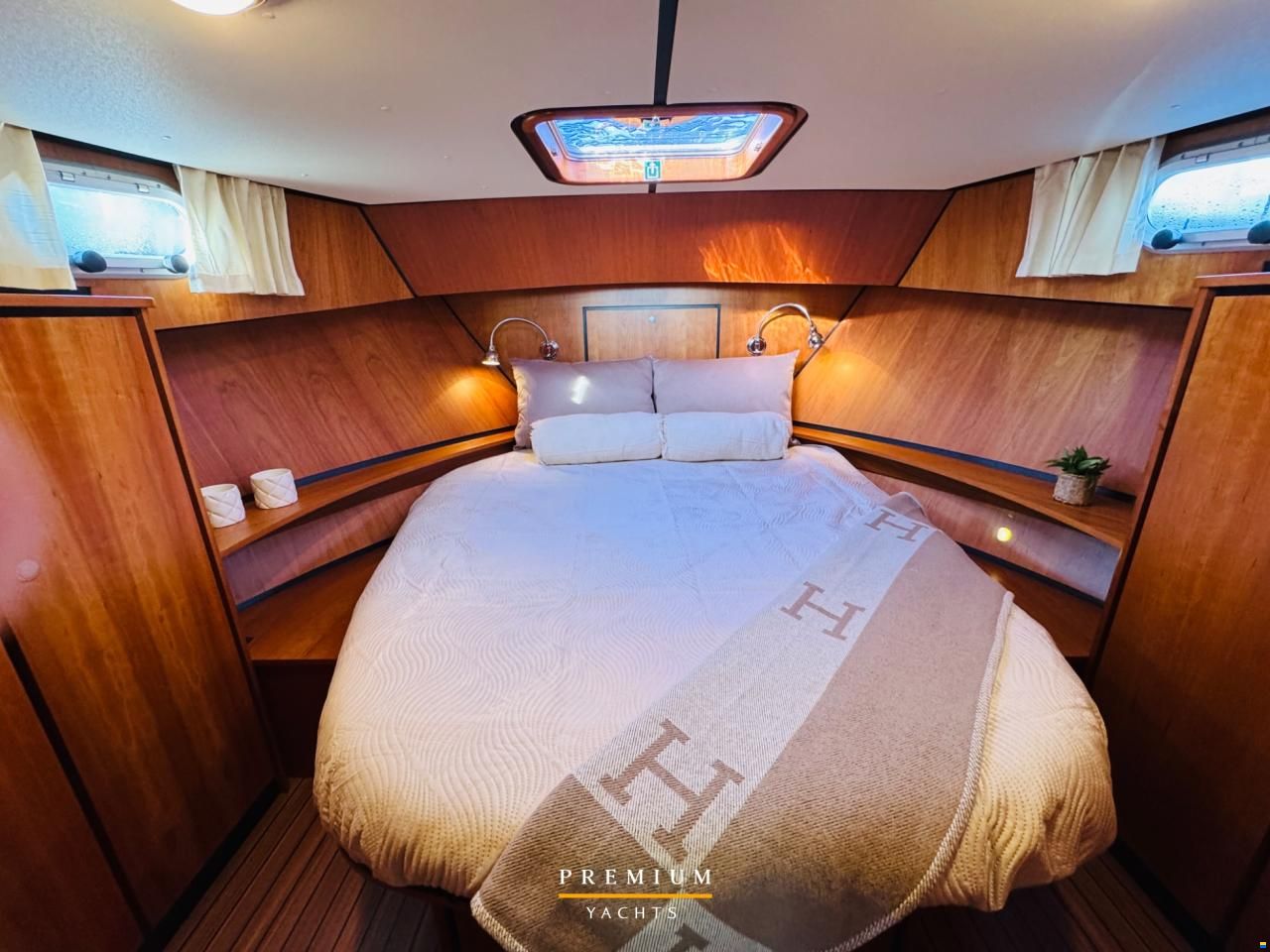 Linssen Grand Sturdy 29.9 sedan