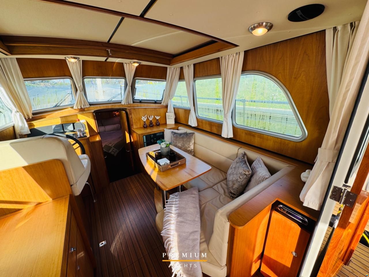 Linssen Grand Sturdy 29.9 sedan