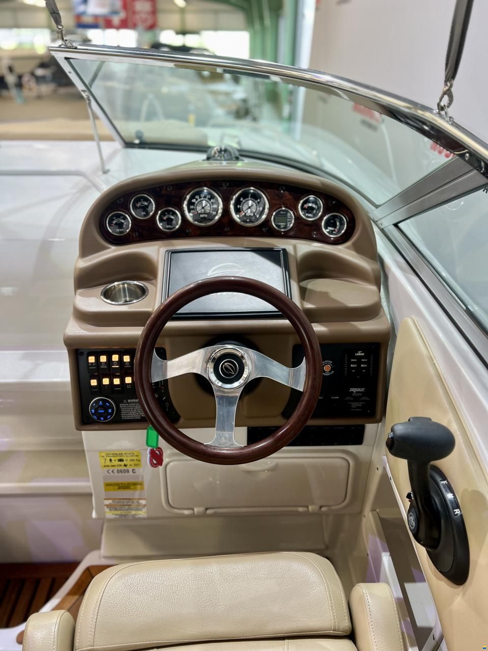 Crownline 266 SC