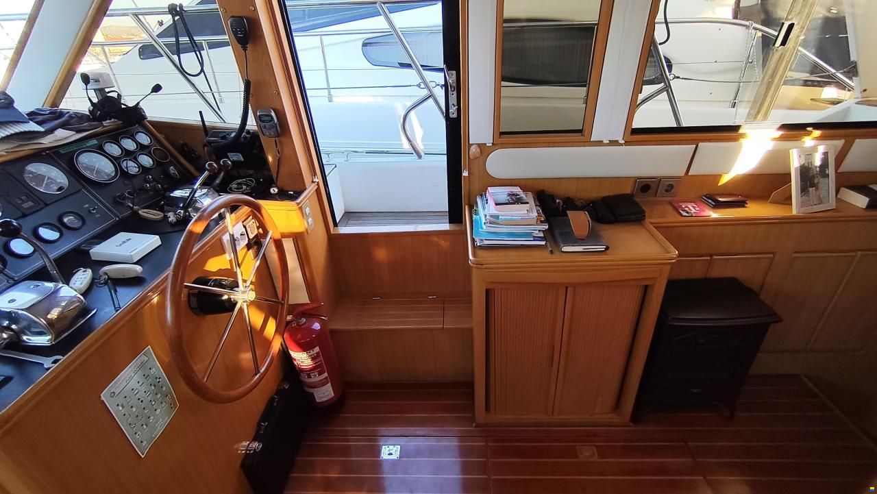 Astor 44