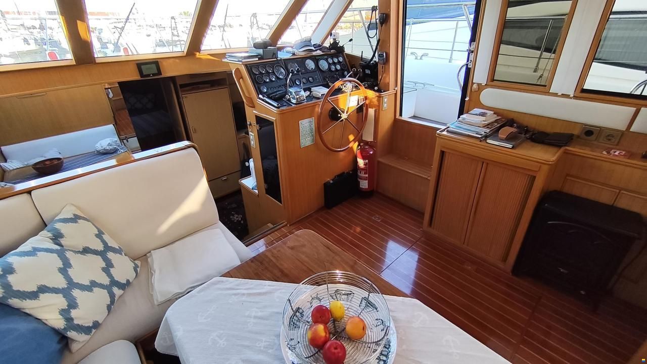 Astor 44