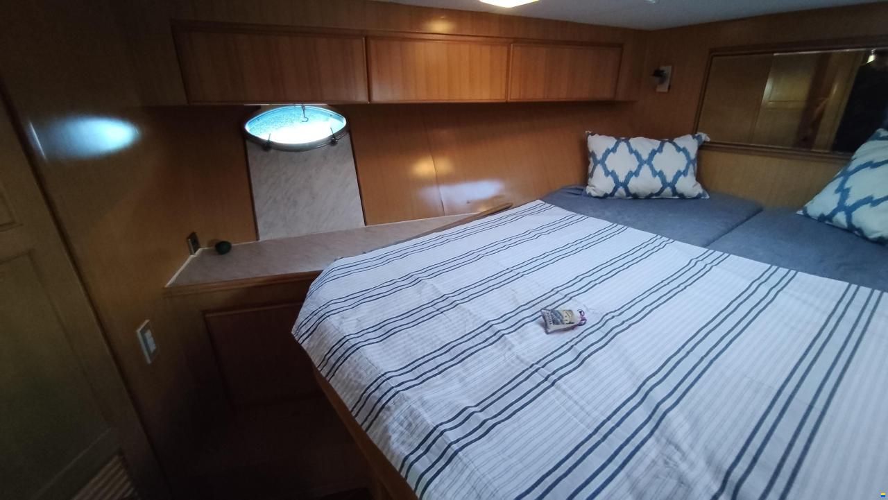 Astor 44