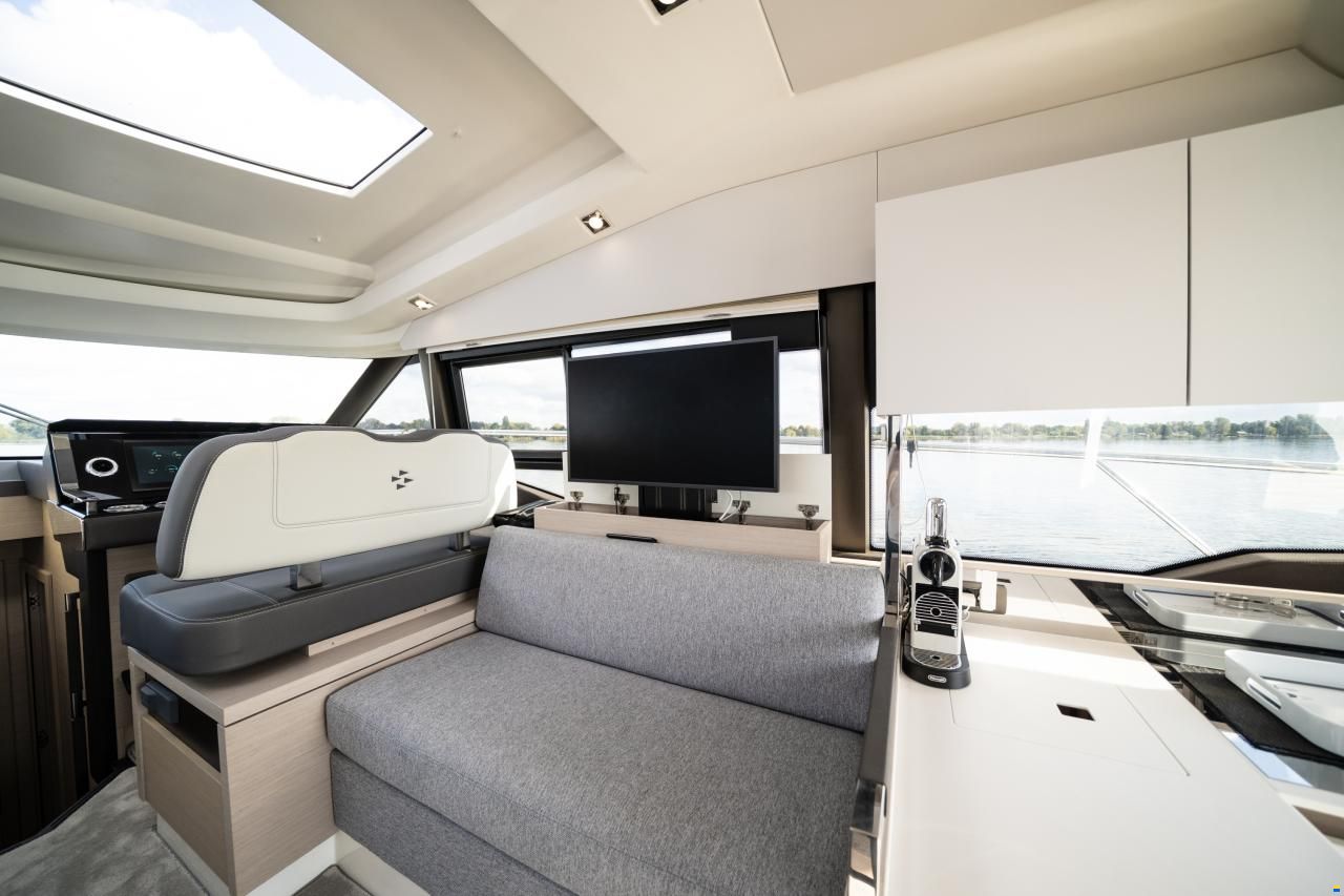 Prestige 460S
