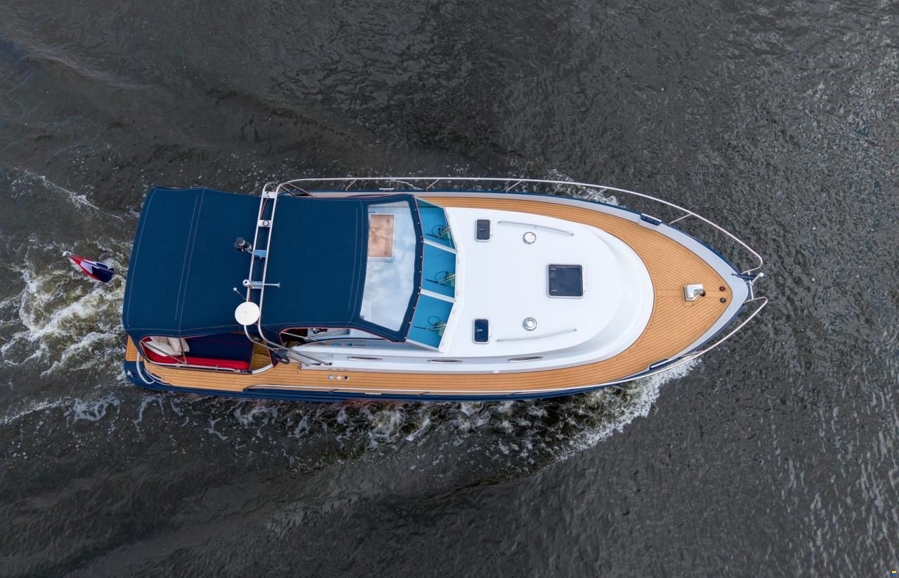 Thomasz Tristan 32 Cabrio