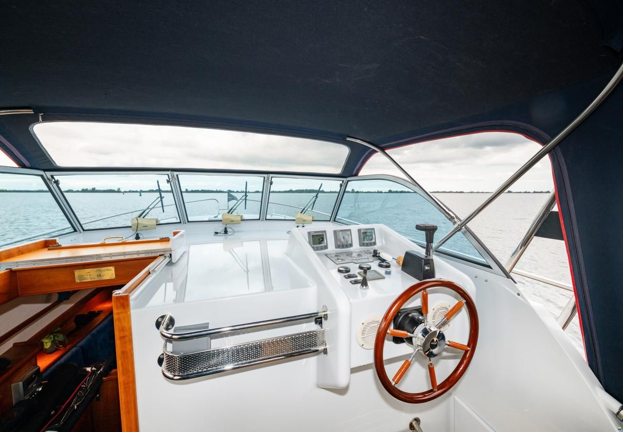 Thomasz Tristan 32 Cabrio