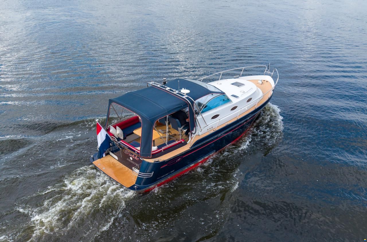 Thomasz Tristan 32 Cabrio