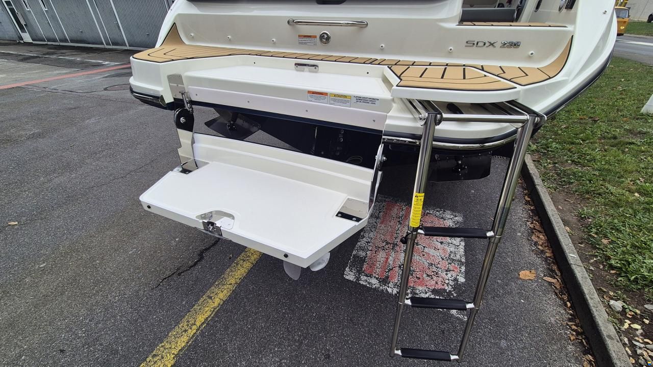 Sea Ray SDX 230 Europe