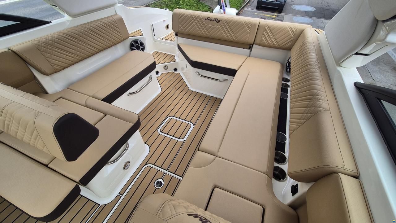 Sea Ray SDX 270 Europe