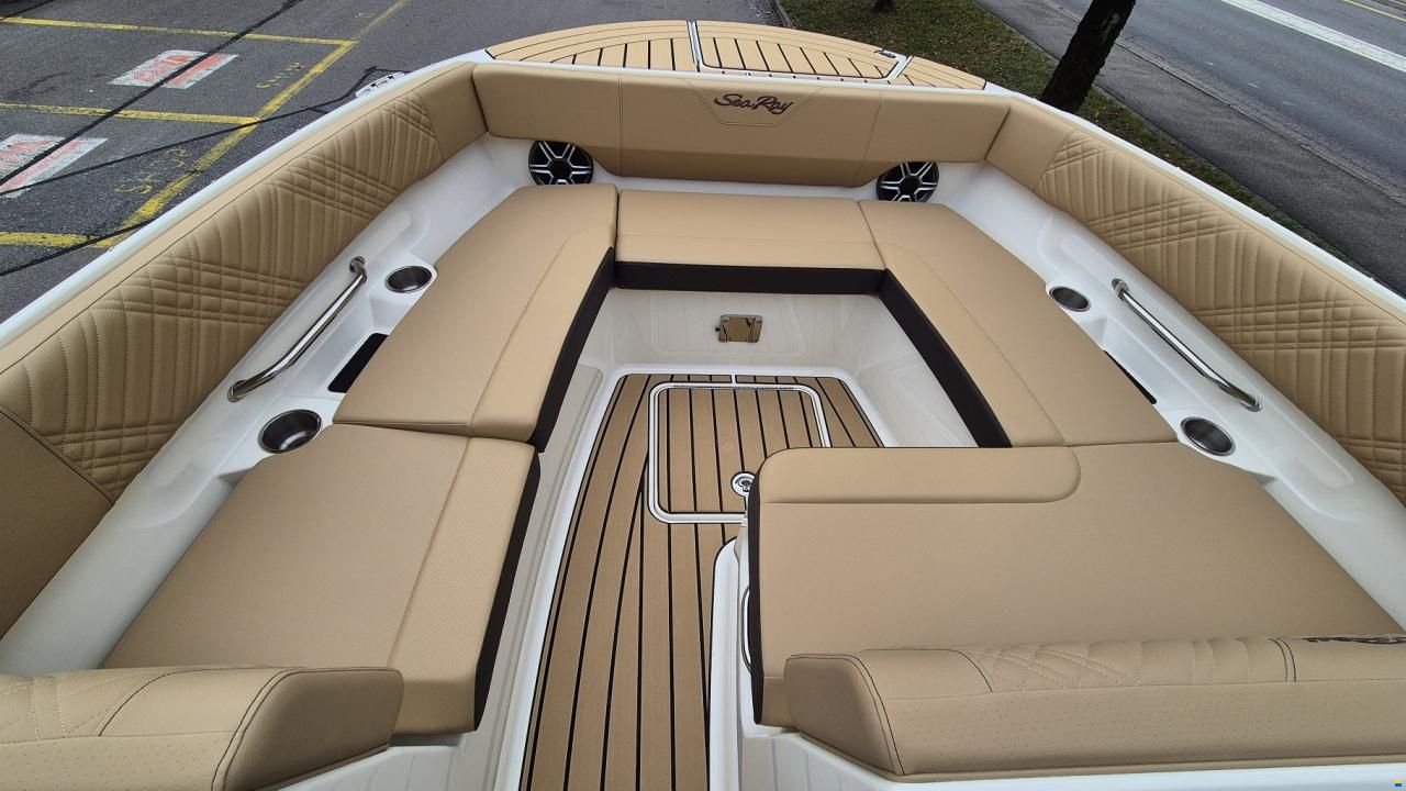 Sea Ray SDX 270 Europe