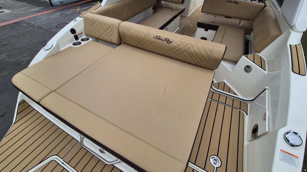 Sea Ray SDX 270 Europe