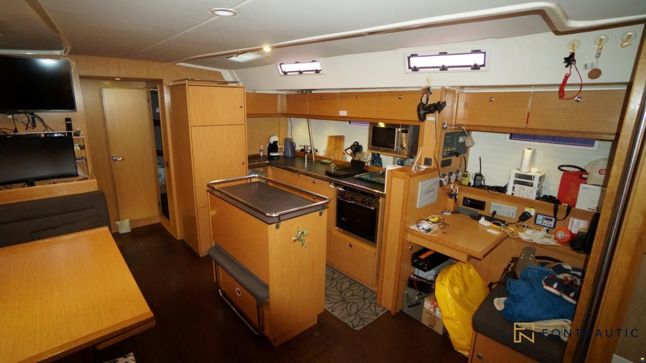 Bavaria 55