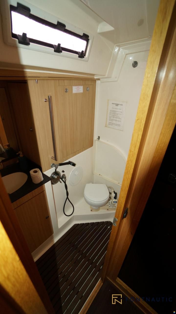 Bavaria 55