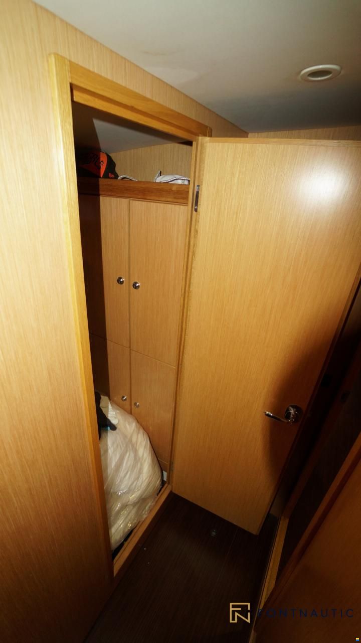 Bavaria 55