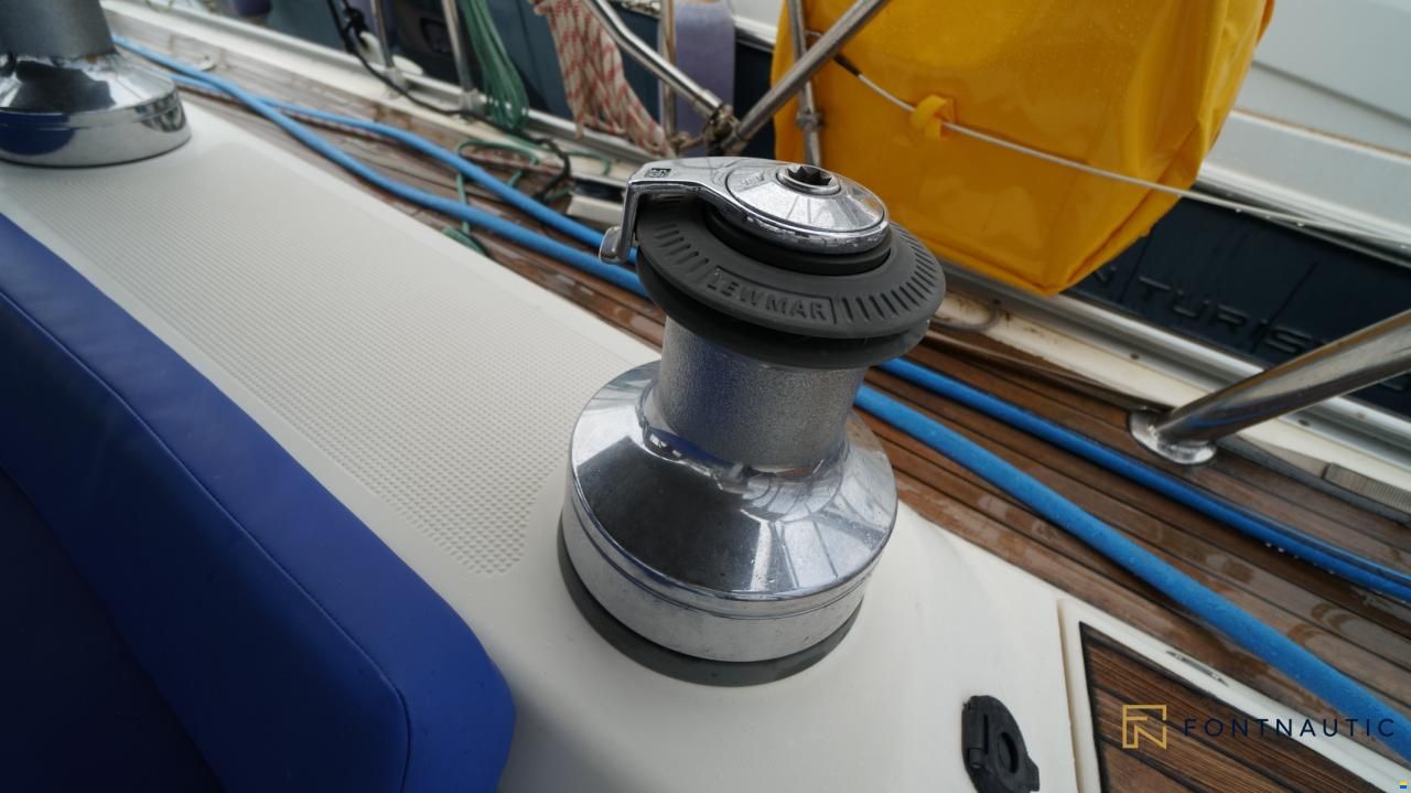 Bavaria 55