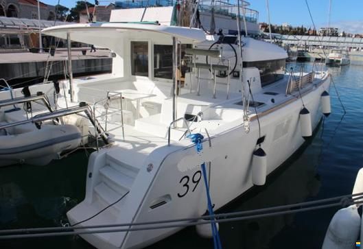 Lagoon 39