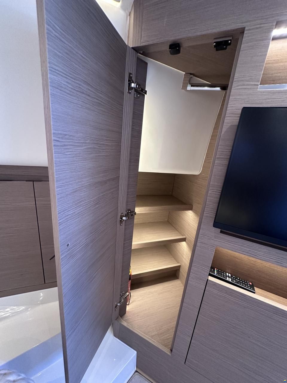 Pardo Yachts P43