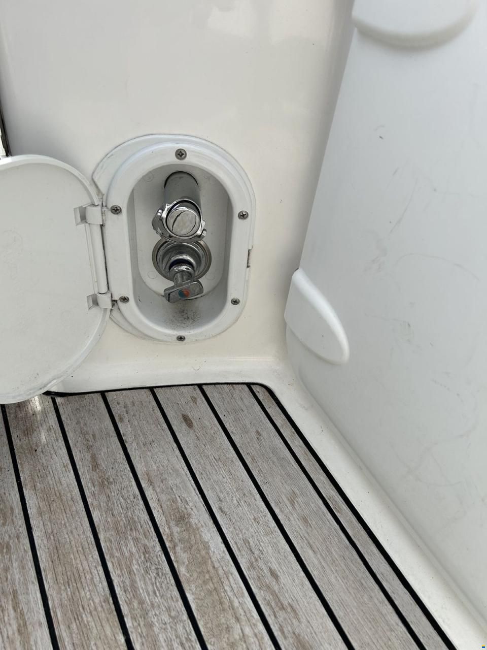 Bavaria 37