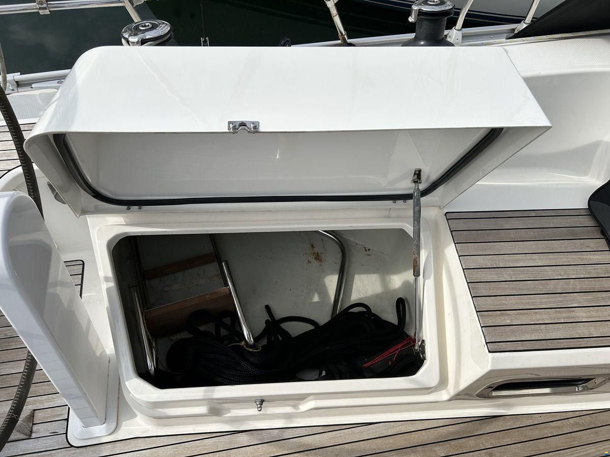 Bavaria 37