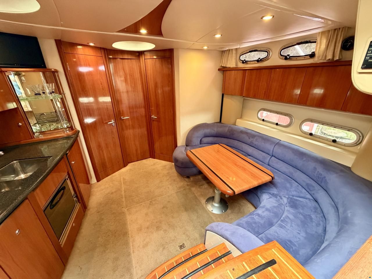 Sealine S38