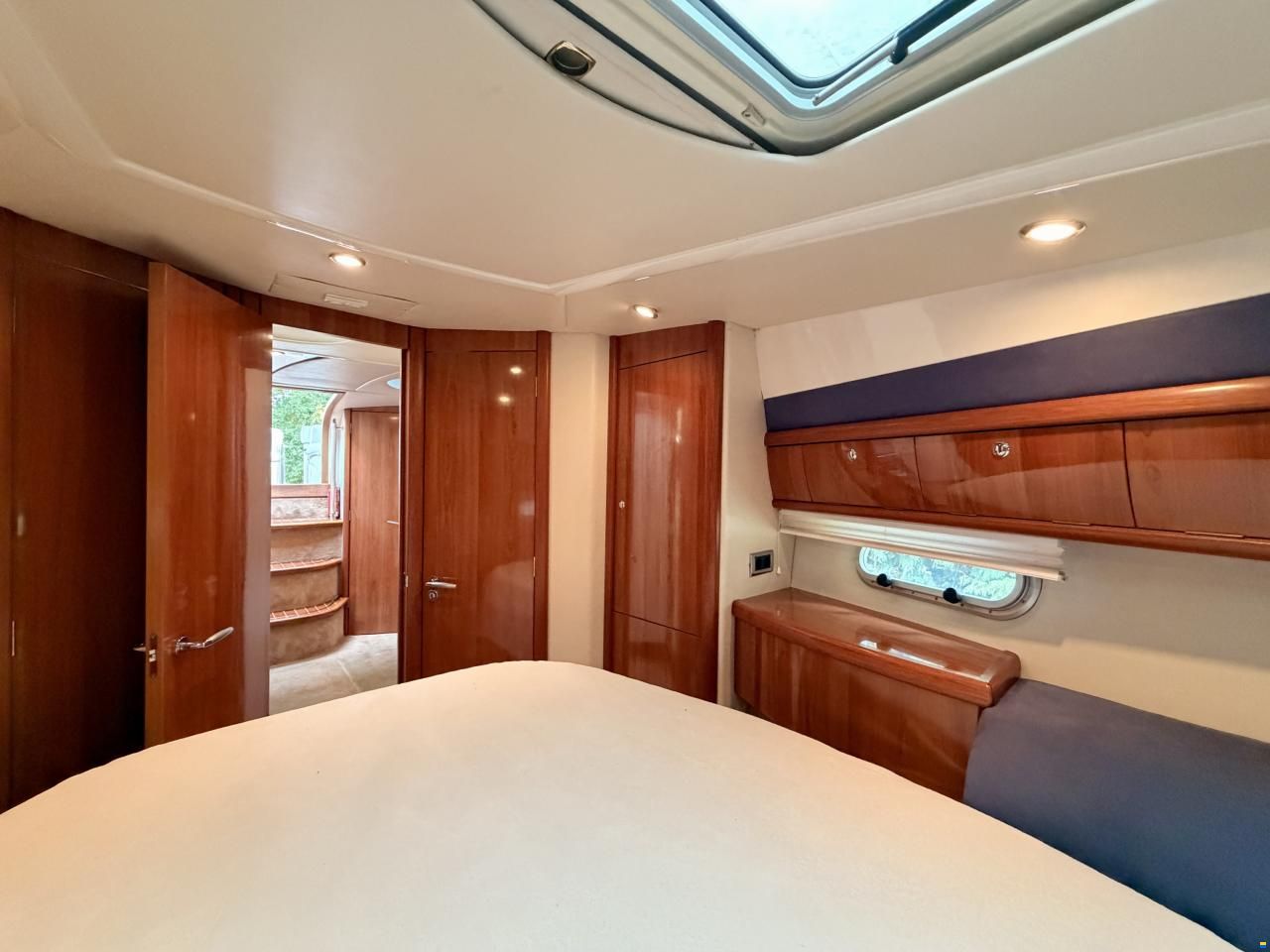 Sealine S38