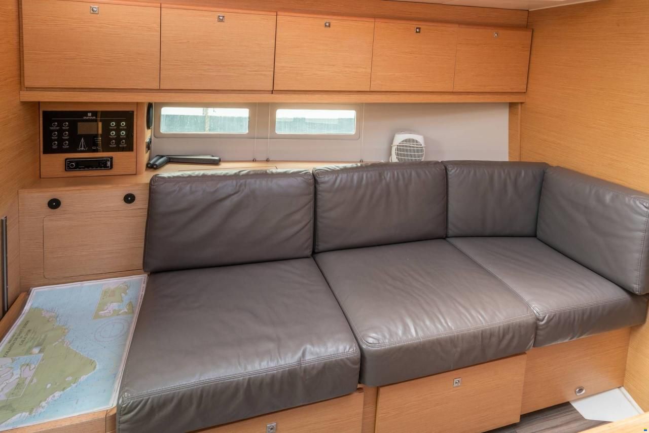 Dufour D390 Grand Large