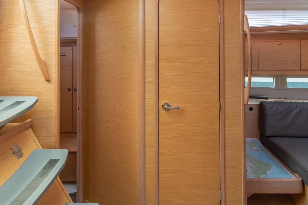 Dufour D390 Grand Large