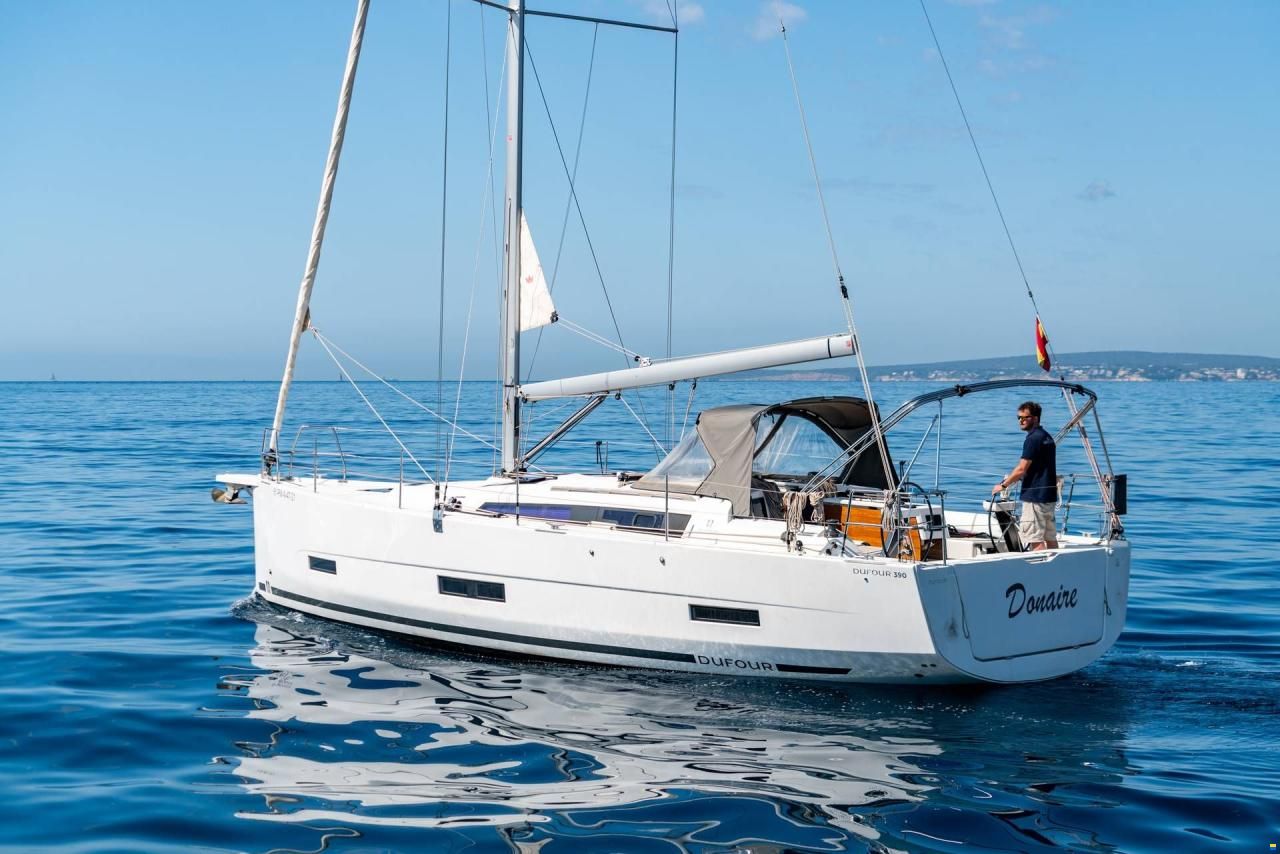Dufour D390 Grand Large
