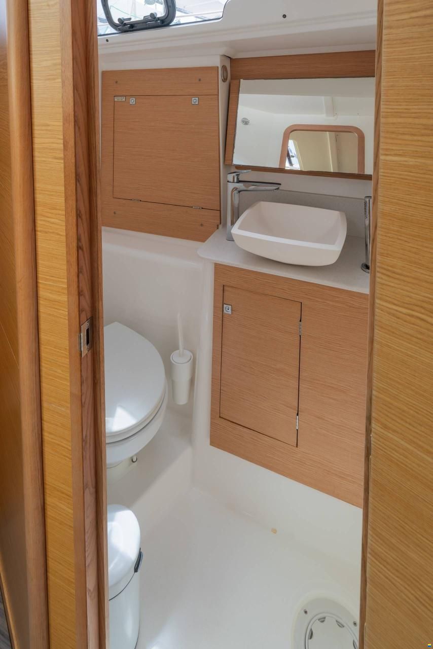 Dufour D390 Grand Large