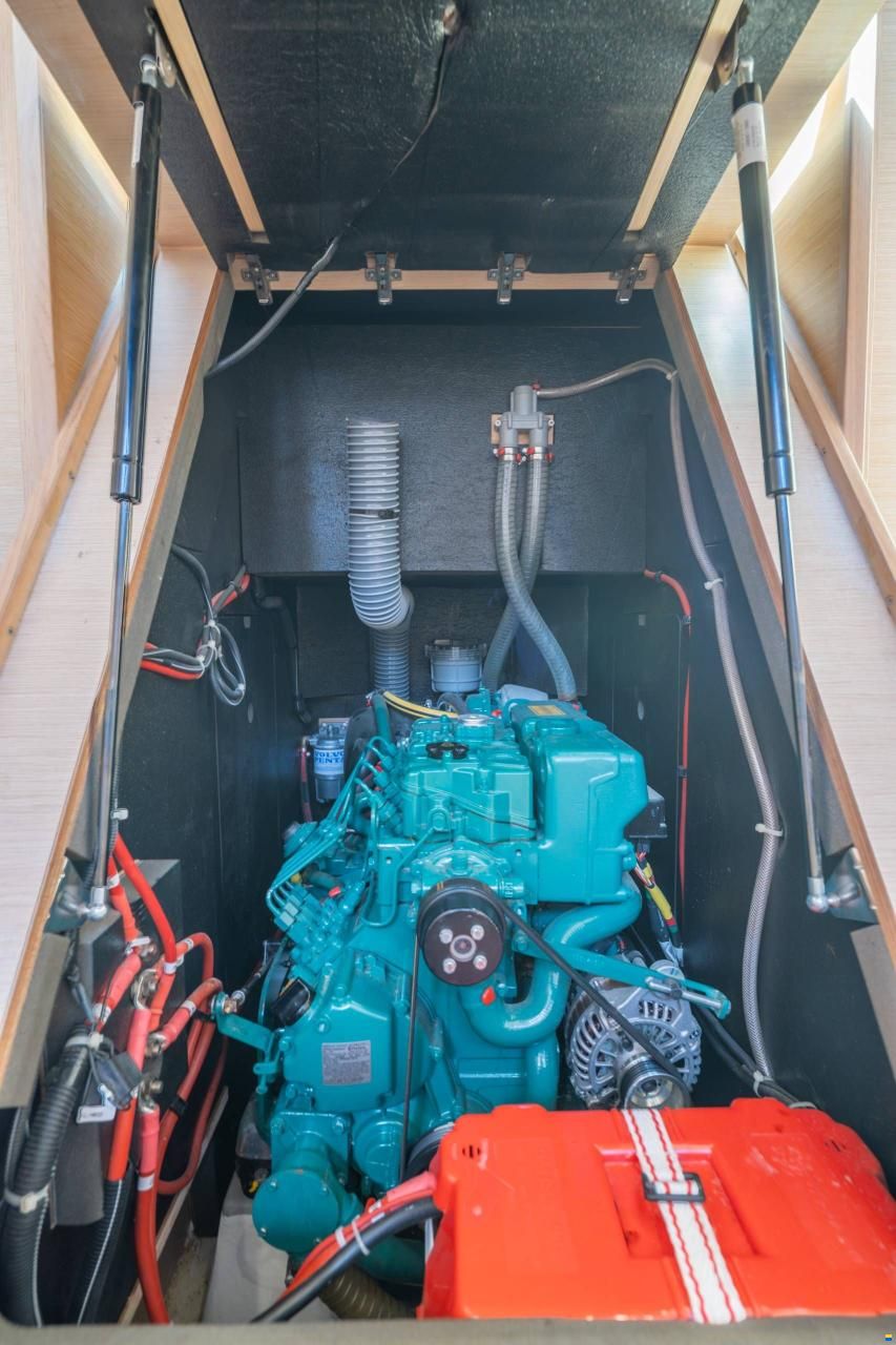 Dufour D470