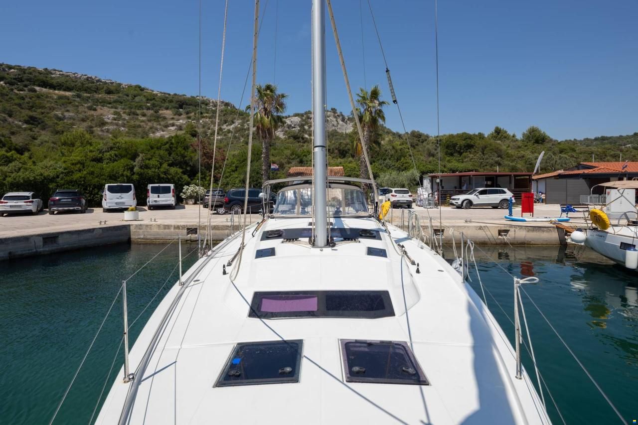 Dufour D470