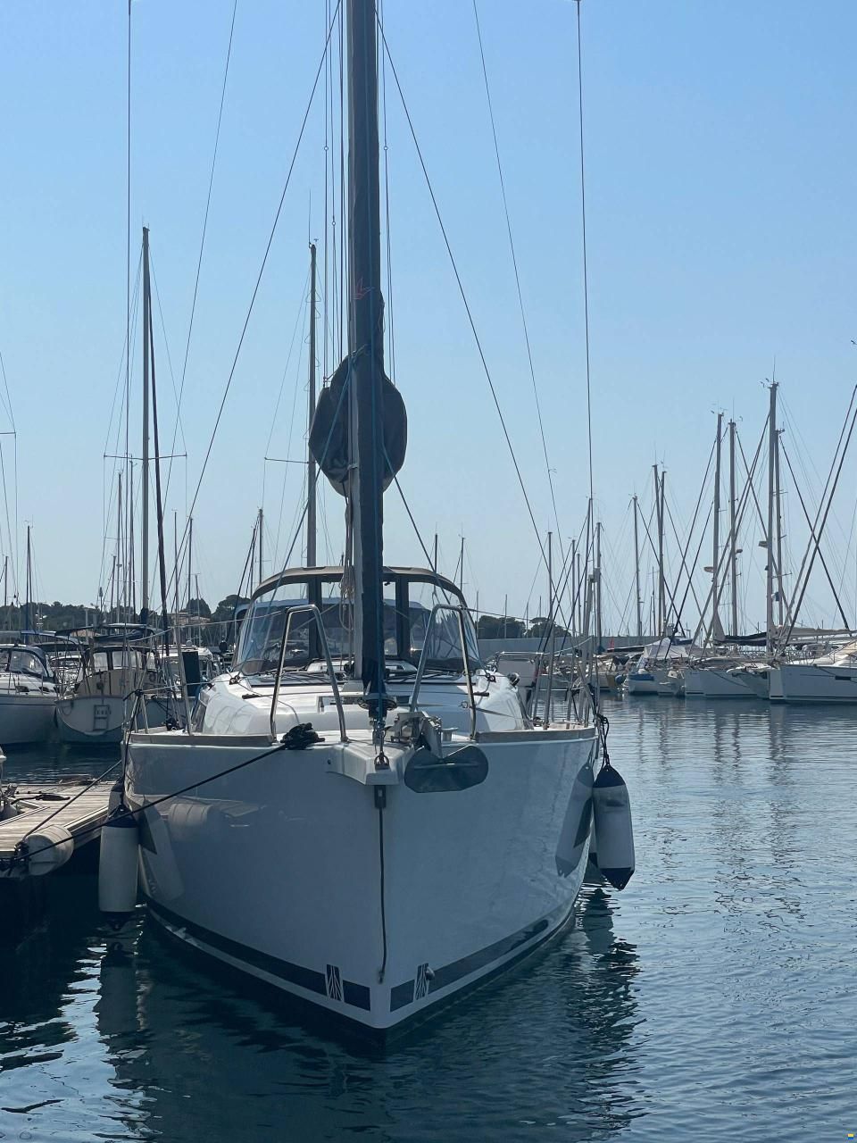 Dufour DY32