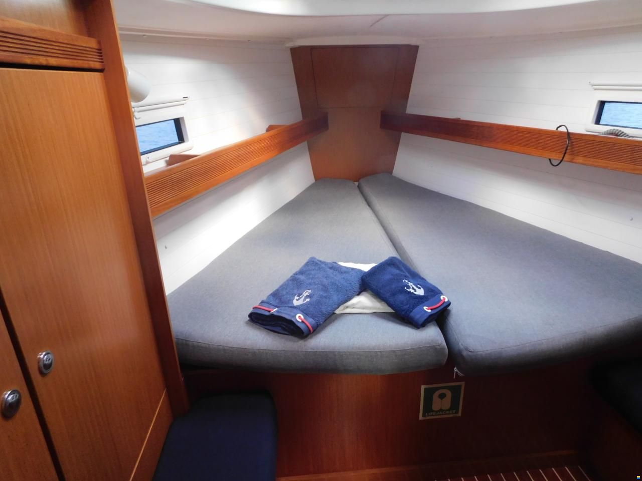 Bavaria 36 cruiser