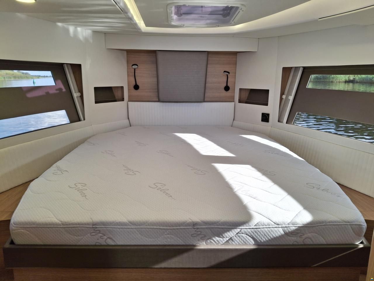 Northman 1050 Trawler Electric