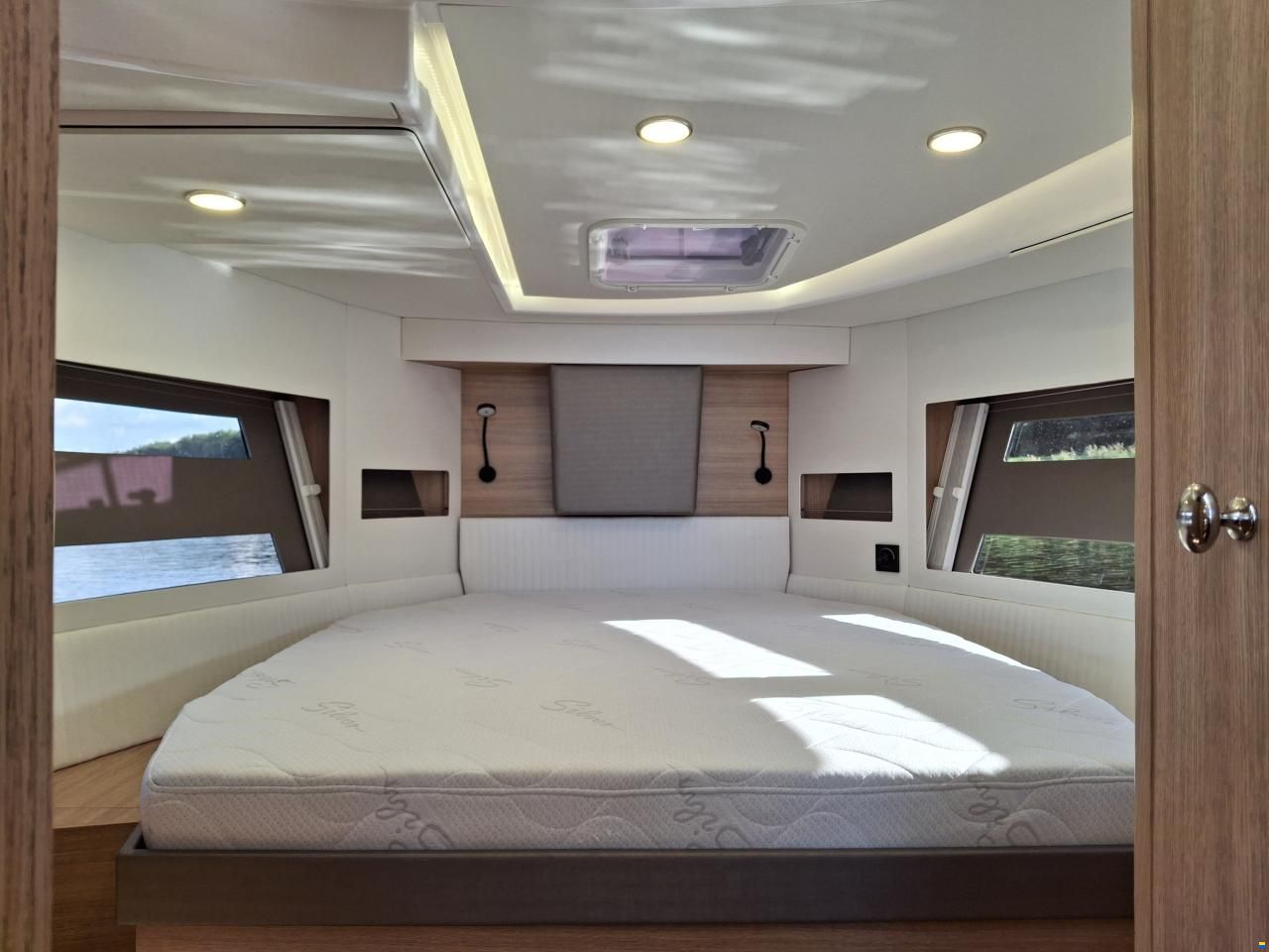 Northman 1050 Trawler Electric