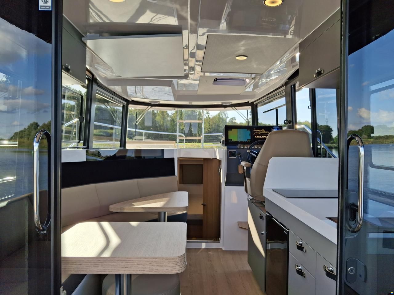 Northman 1050 Trawler Electric