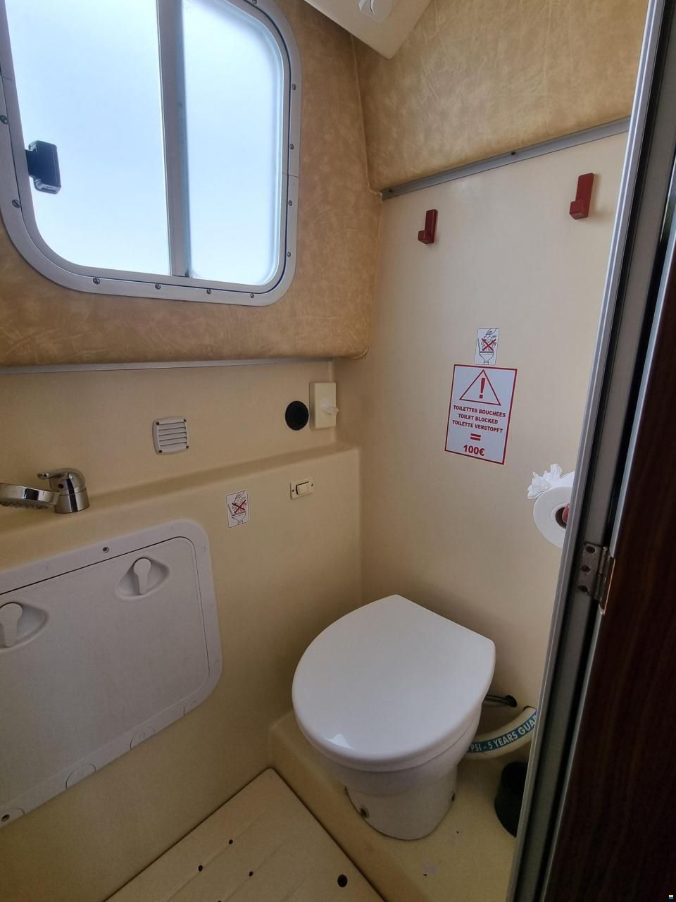 Locaboat 1260R