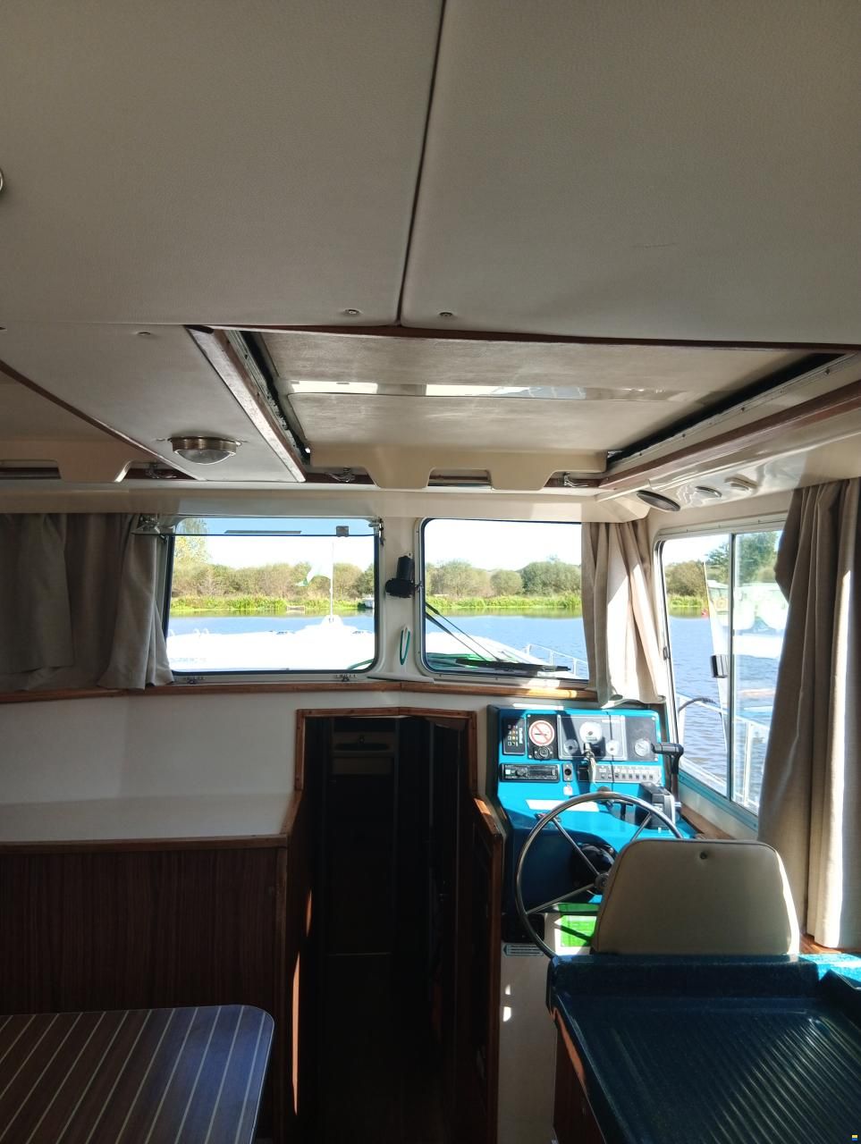 Locaboat 1260R