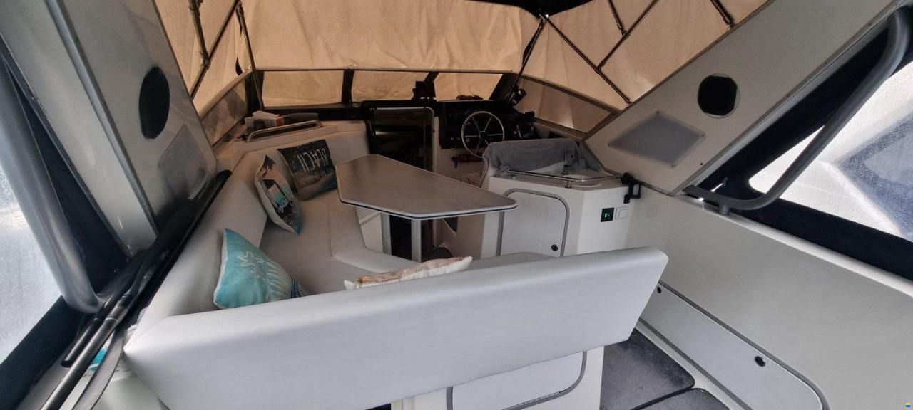 Bayliner 3055