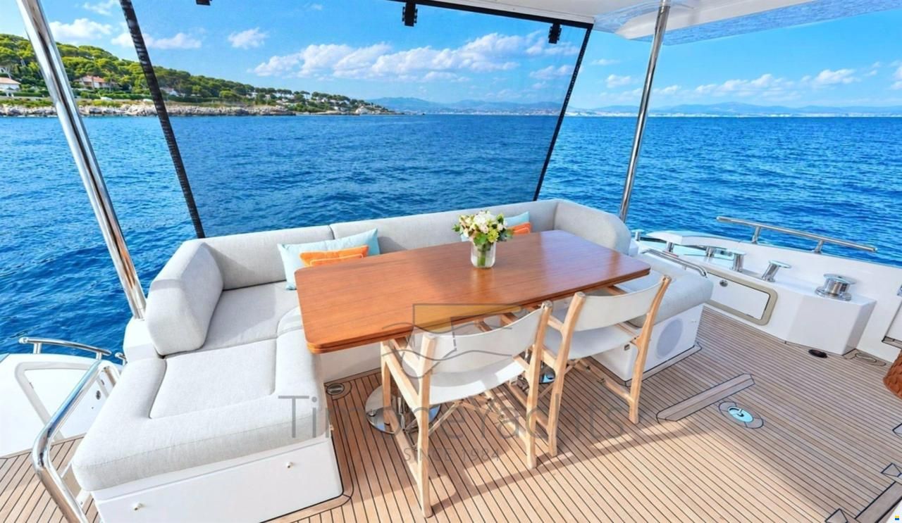 Azimut 72 Fly