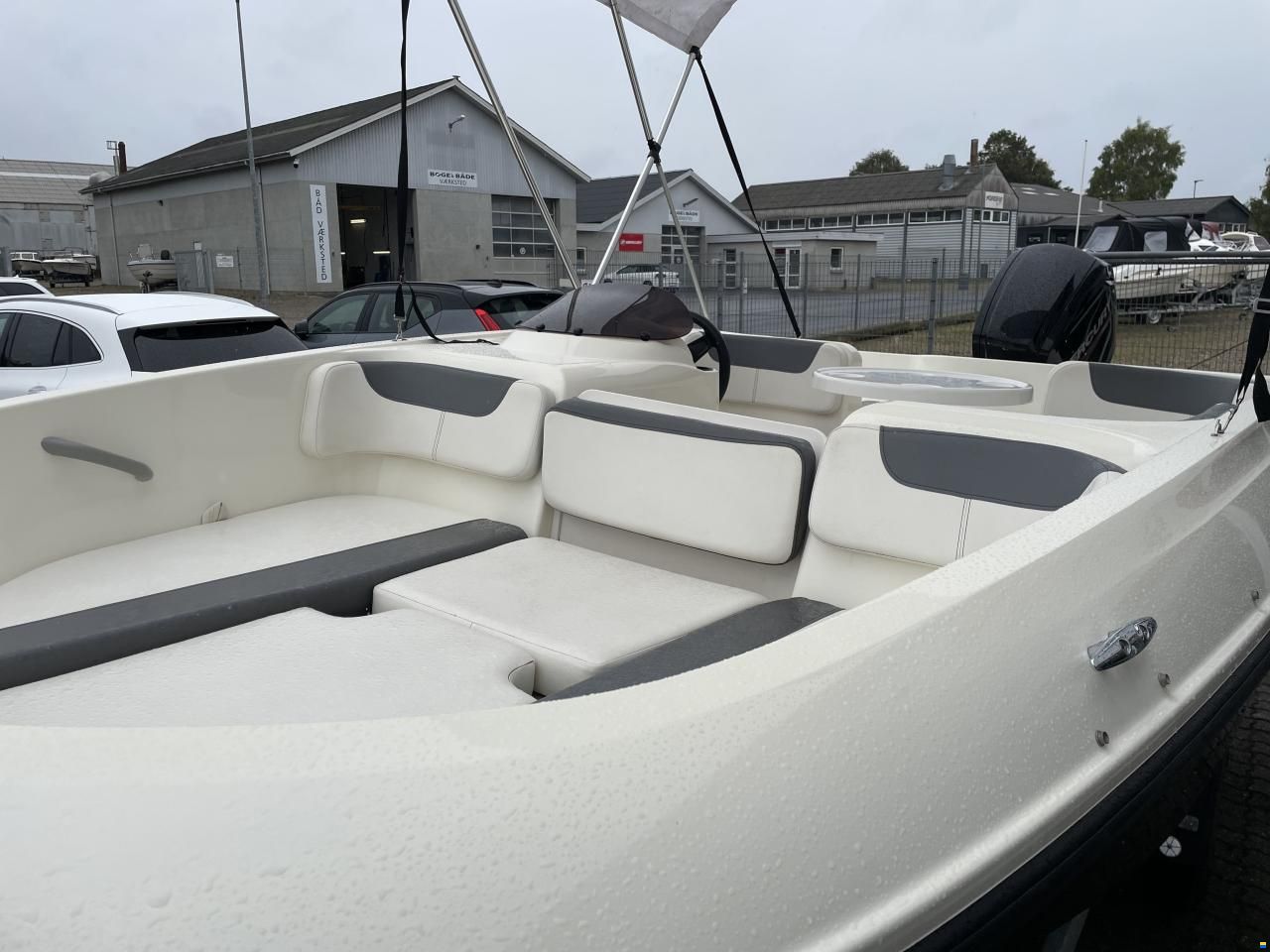 Bayliner E5 ELEMENT med Mercury F80 ELPT EFI og V