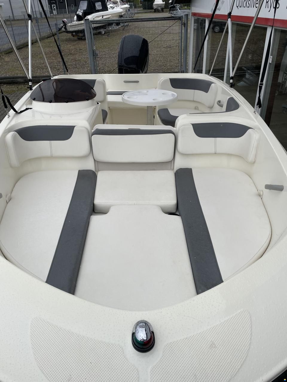 Bayliner E5 Element med Mercury 80 hk Merccury-EF
